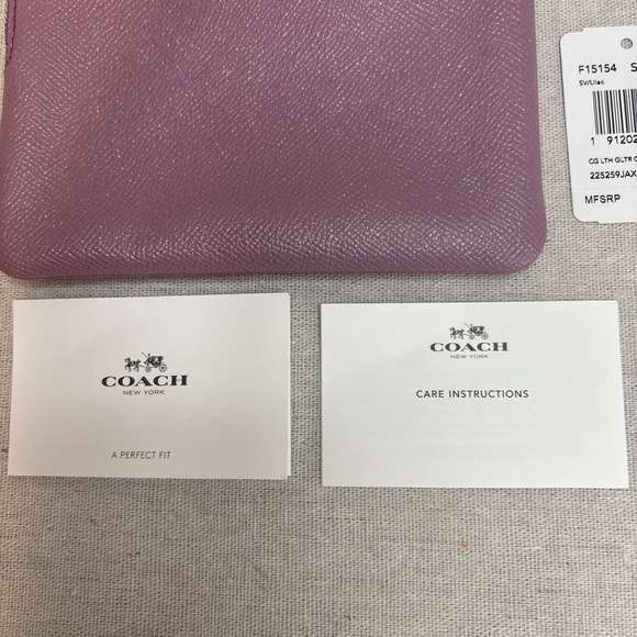 NWT Coach Lilac Purple Zip Wristlet Cross Grain Leather Shiny Metallic‎ Shimmer - Picture 4 of 9